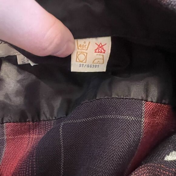 Classics vintage red plaid shirt. Size large - Picture 3 of 7